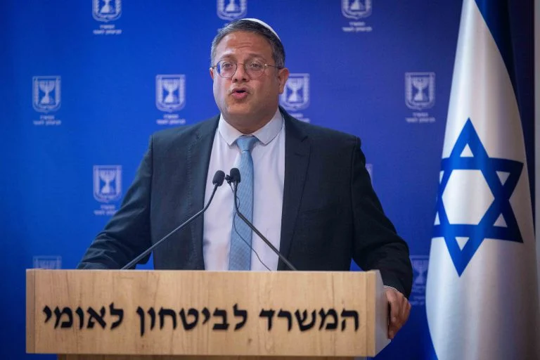 Also received shouts during his vacation