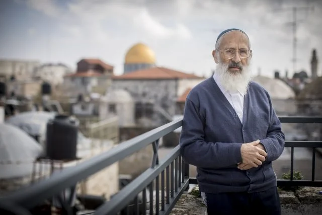 Among the signatories, Rabbi Aviner