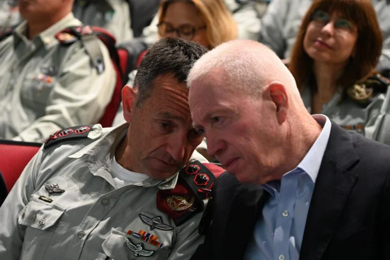 Gallant and the Chief of Staff