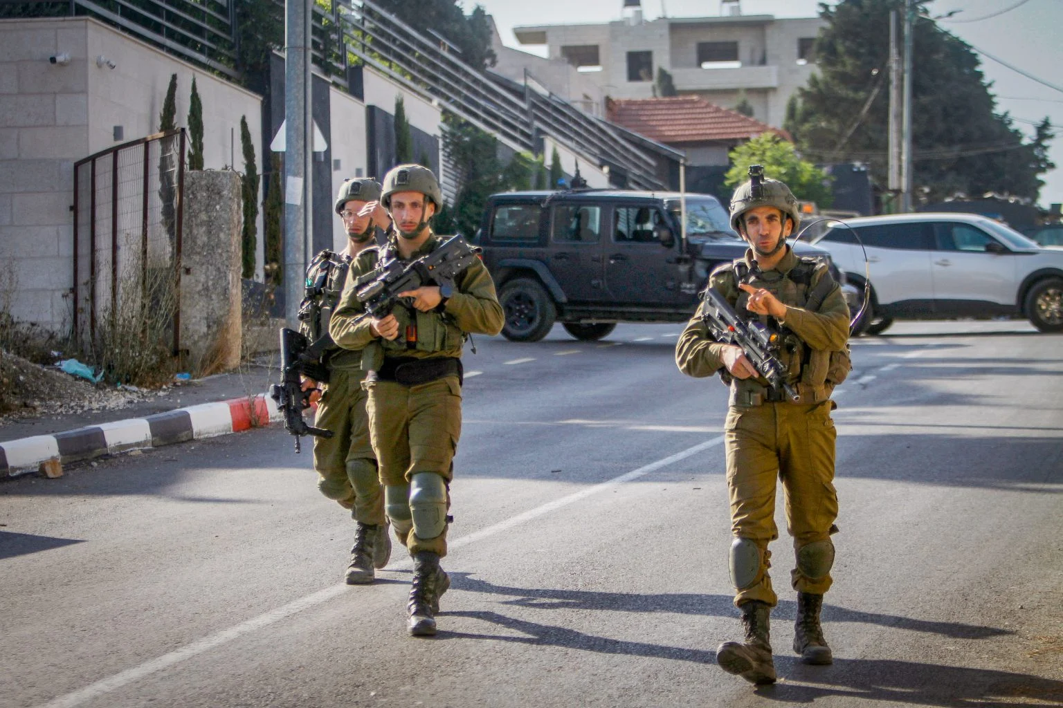 Soldiers, illustration