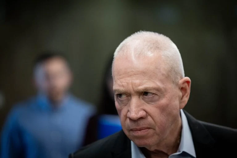 Gallant, requires a permanent commander