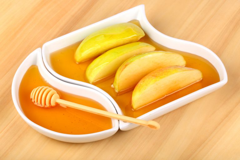 It is better to consume together. Apple in honey