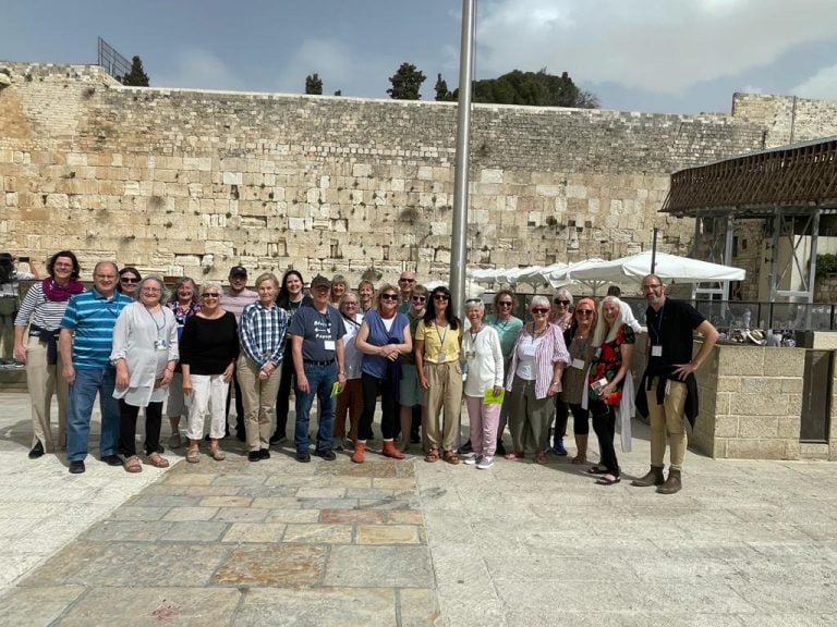 A global phenomenon: Gentiles are thirsty to learn Judaism