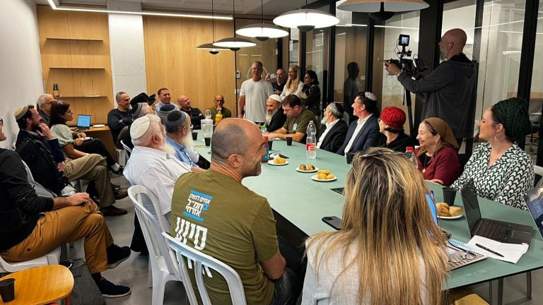 Photo: civilian operations room of Achim LaNeshek