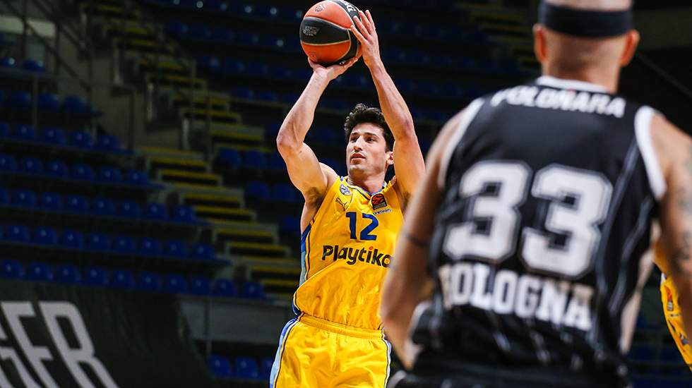 John DiBartolomeo (16 points), "Playing a crucial role"