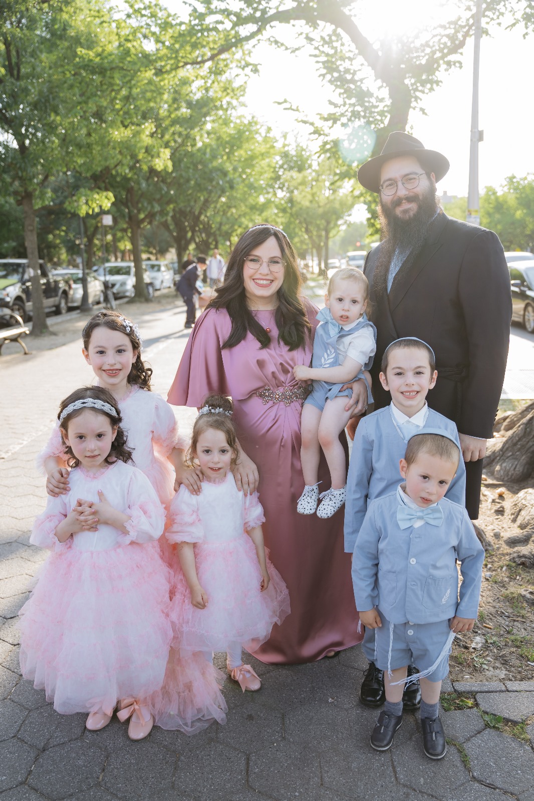 Junik and his family.