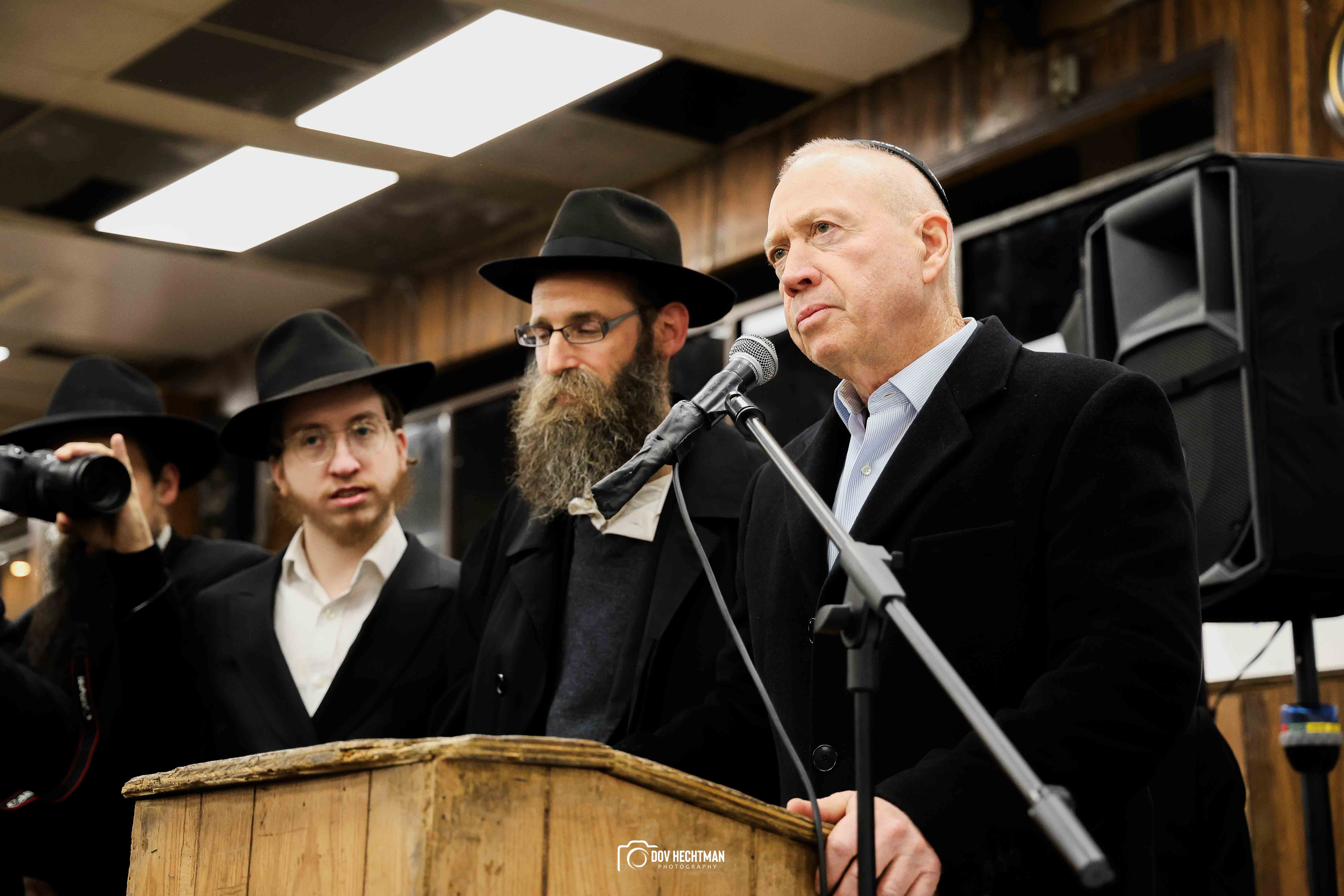 From Israel's War Room to 770: Yoav Gallant goes to Brooklyn to thank Chabad emissaries