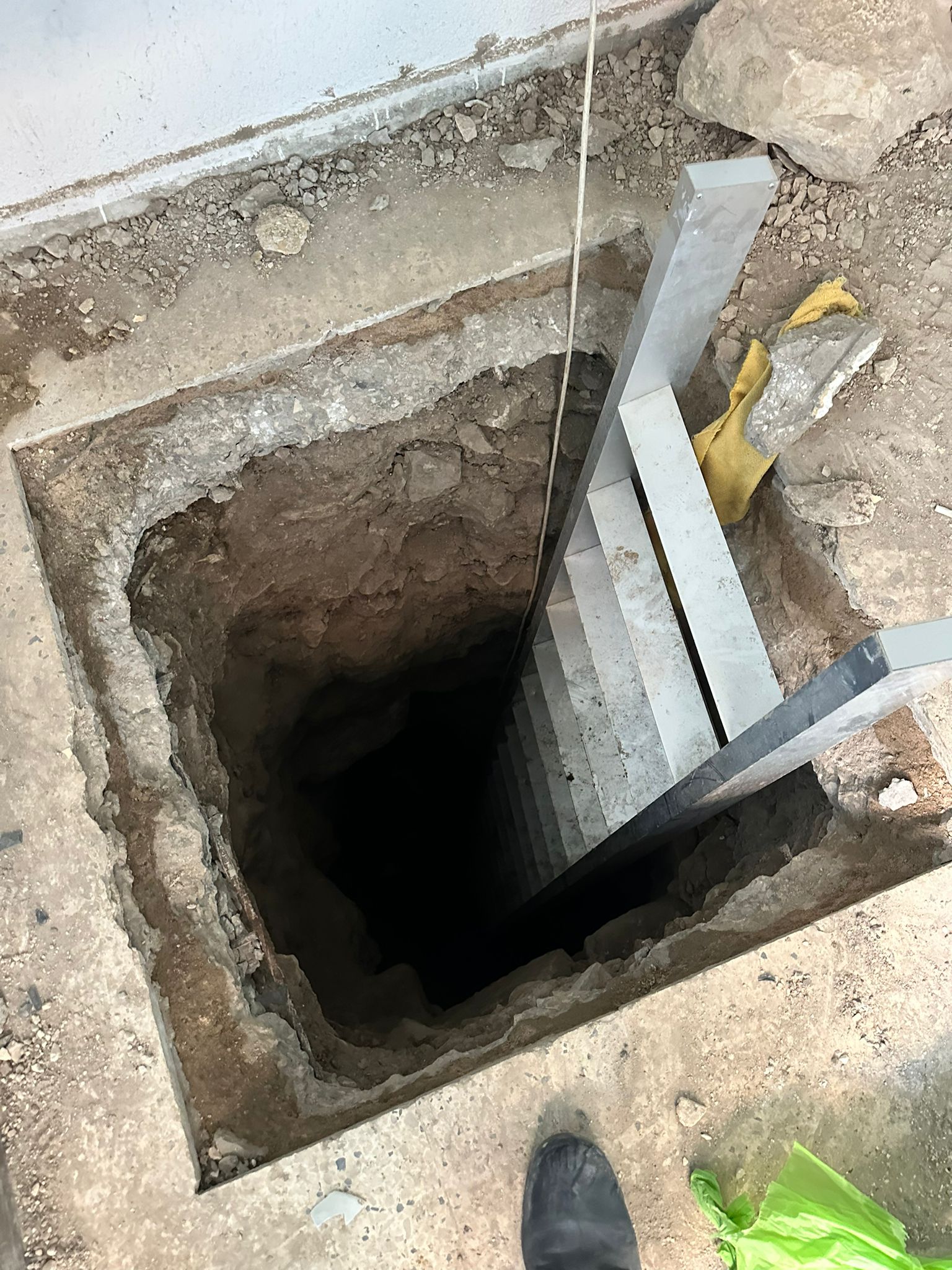 IN COLOR: IDF bombs sophisticated Hezbollah weapons complex in Southern Lebanon