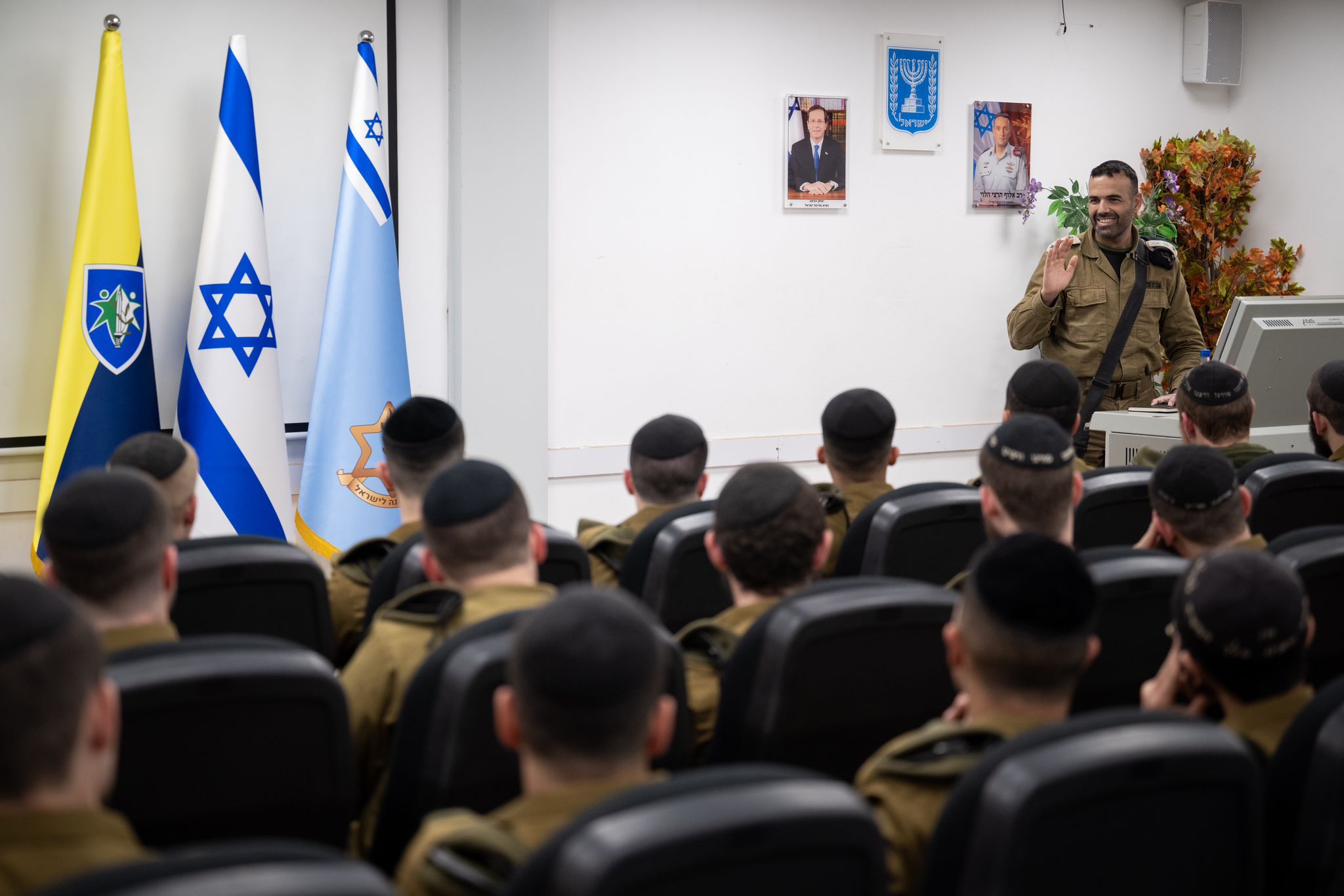 IN COLOR: 150 HAREDI soldiers have started basic training