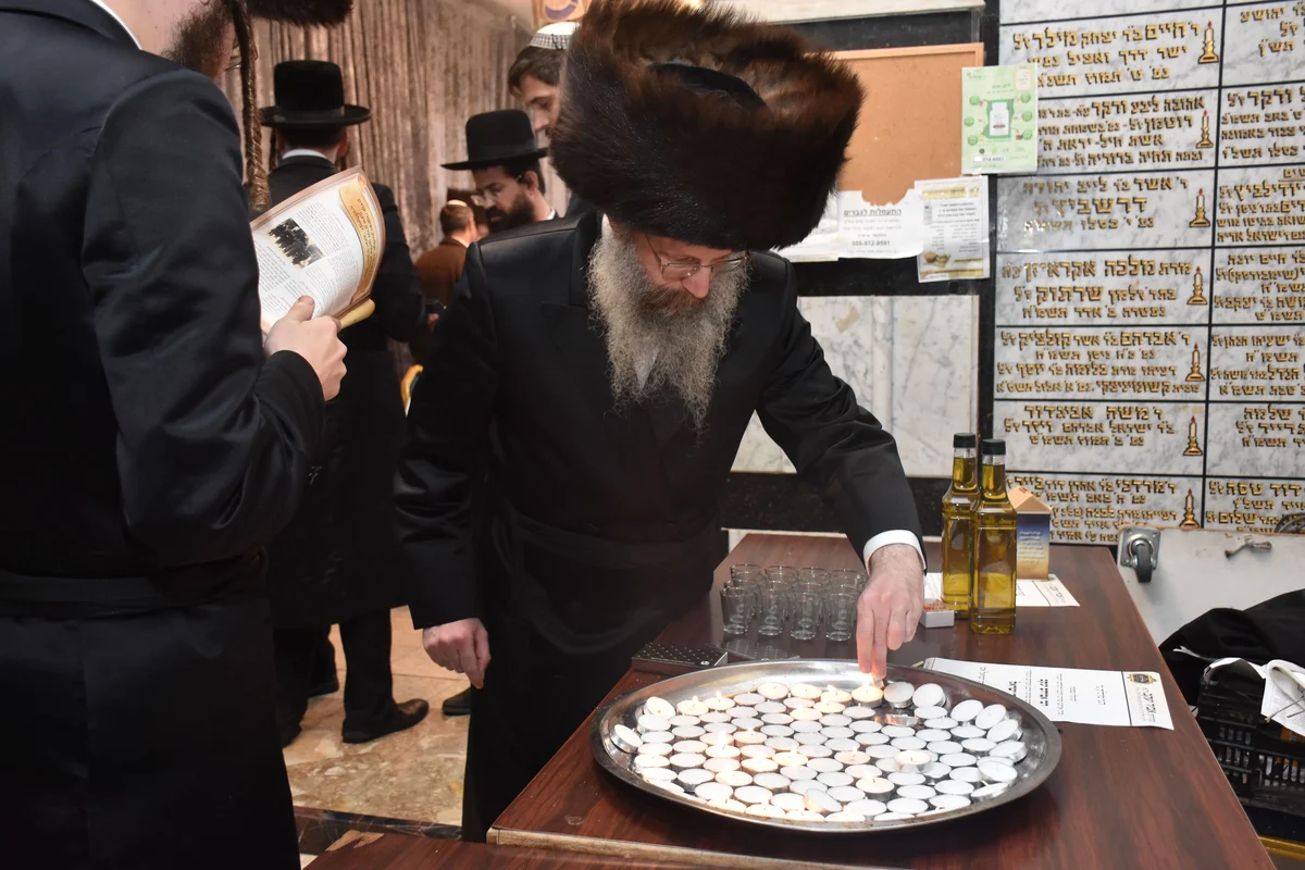 IN COLOR: Thousands Gather in Tel Aviv to Honor Legendary Hasidic Leader 'Abir Yaakov'