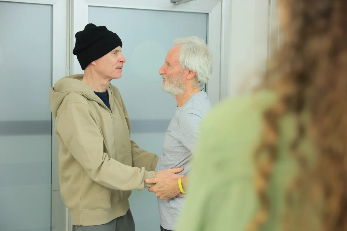 WATCH: Hostage Keith Siegel embraces his family – for the first time in 484 days