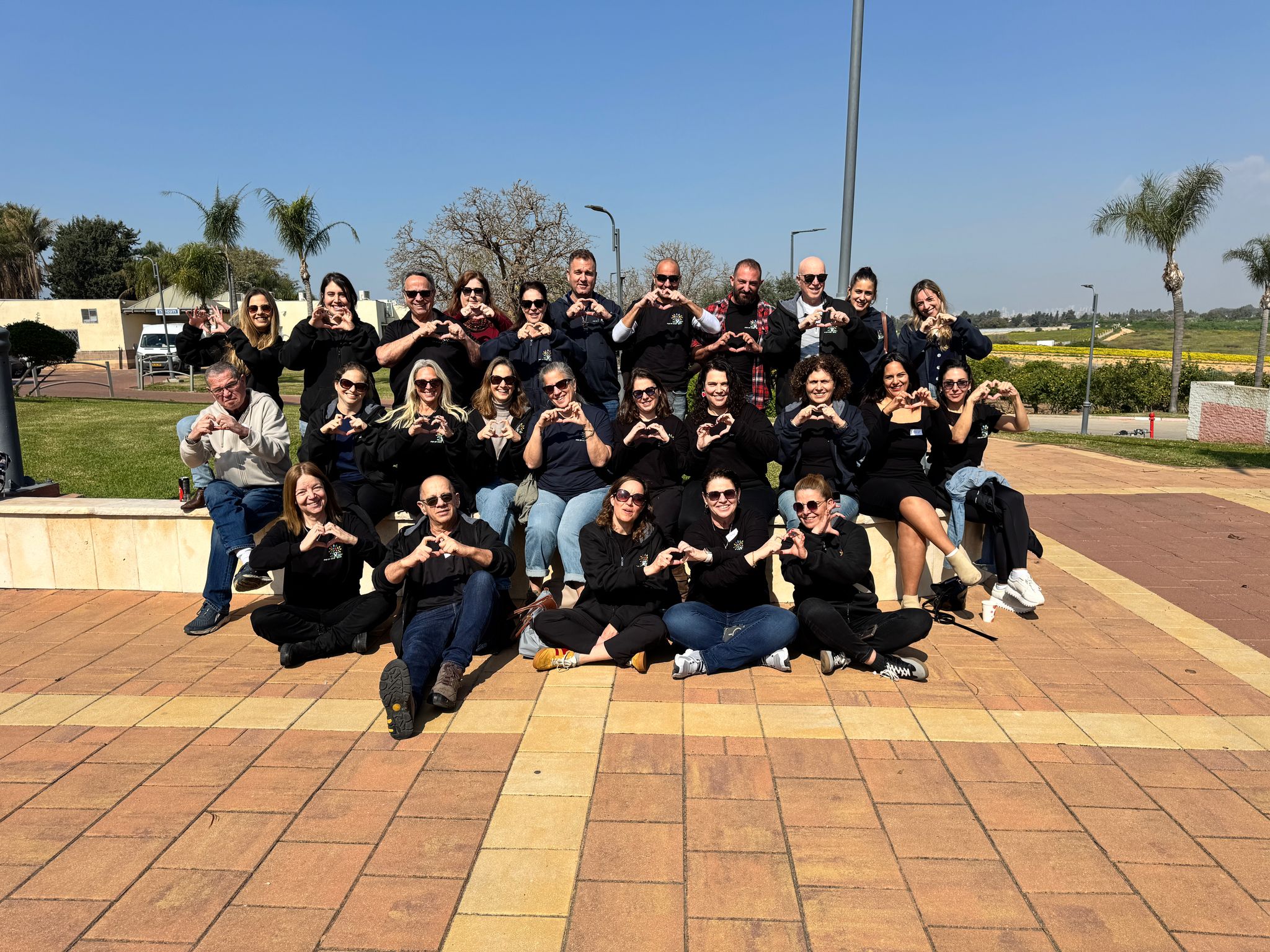 Alon and Ella volunteers