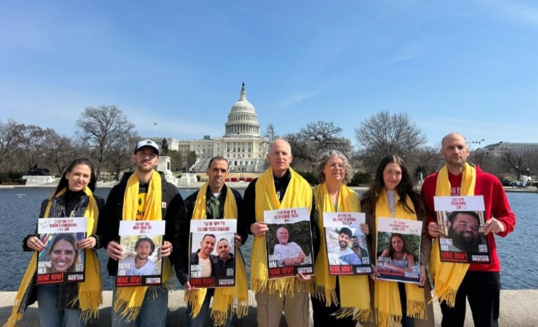 Former hostages at White House