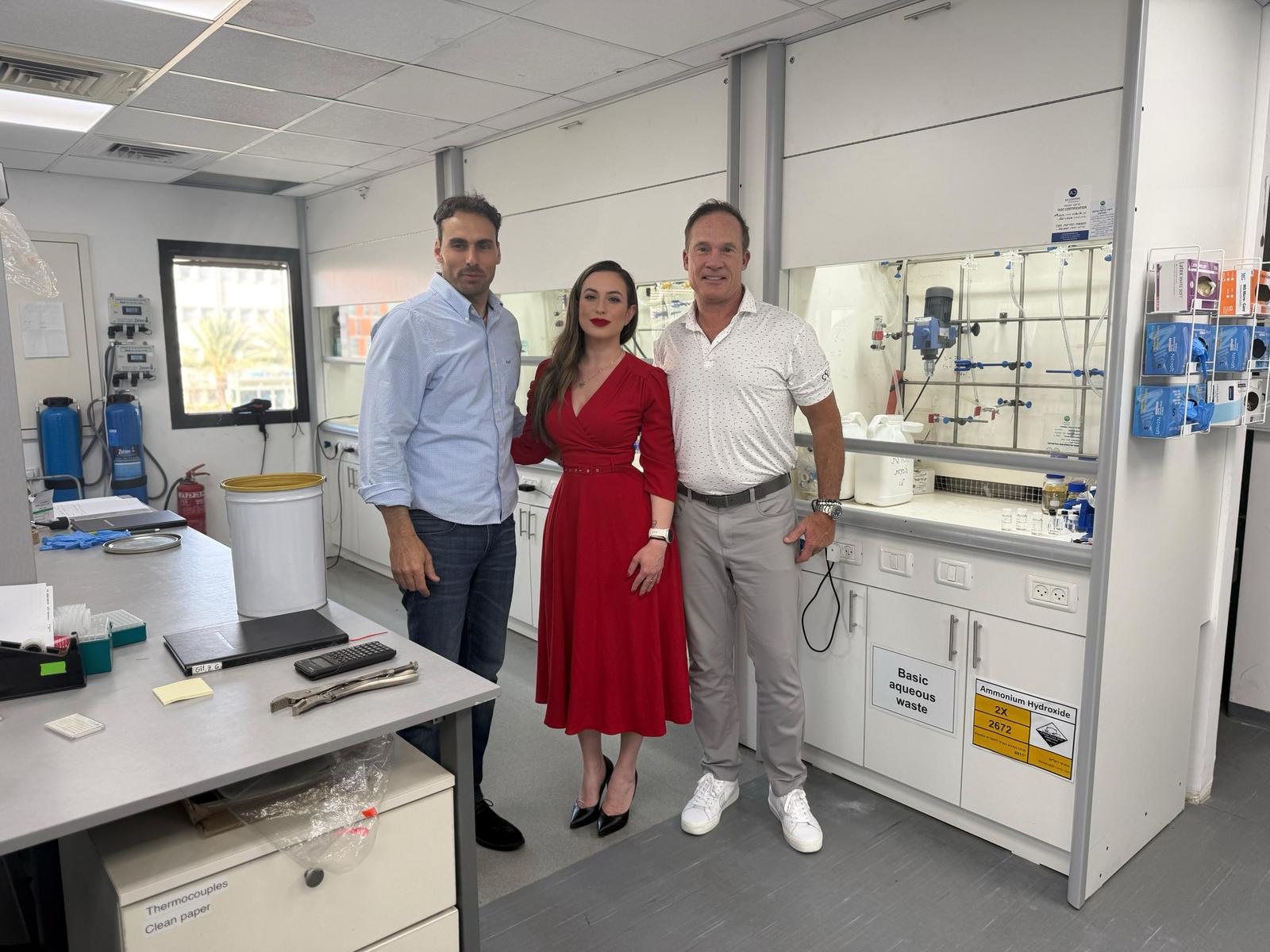 Gary Dennis, Stella Weinstein, Saar Bracha