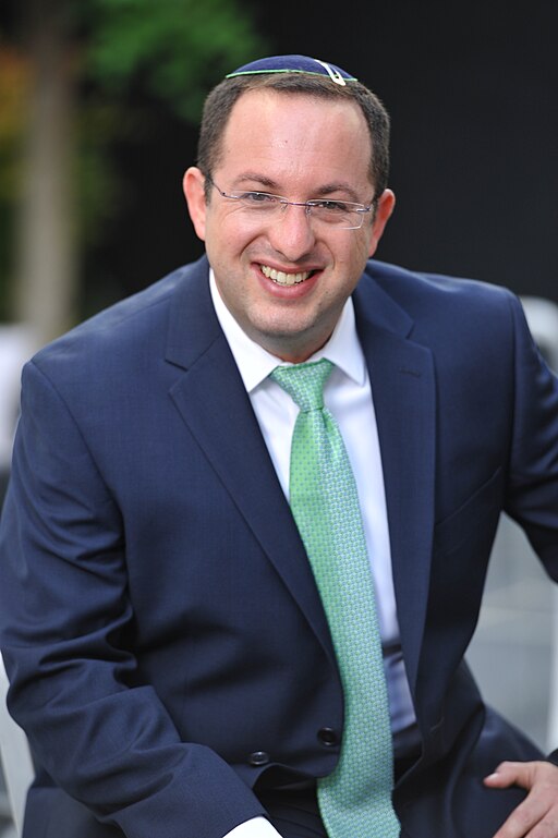 Did JPost's editor-in-chief Zvika Klein take money from Qatar?!