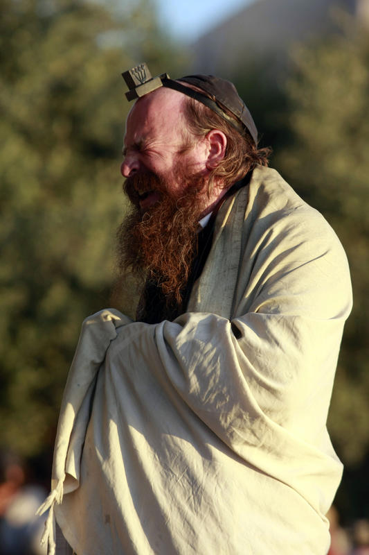 Religious Zionist rabbis demand the Kabbalist Rabbi Ades retract his shocking Smotrich-Sinwar statement