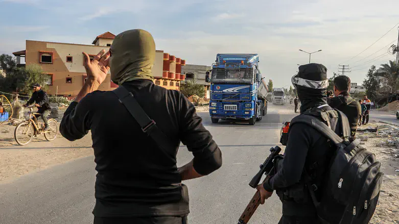 Hamas controlling Humanitarian Aid entering the Gaza strip