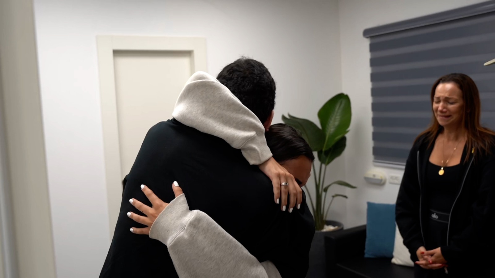 WATCH: Hostage Edan Alexander finally reunites with his family after 19 months in hell