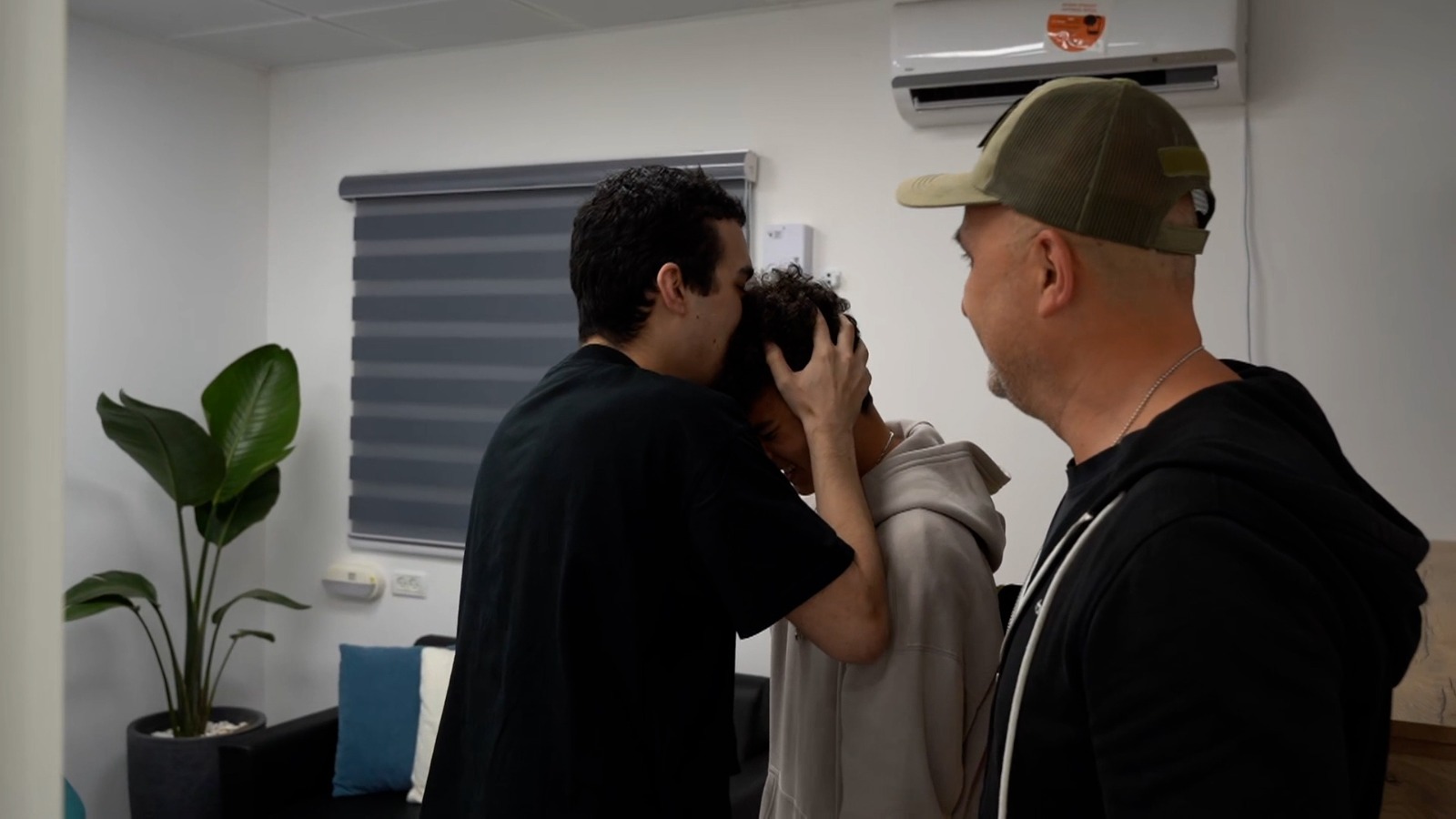 WATCH: Hostage Edan Alexander finally reunites with his family after 19 months in hell