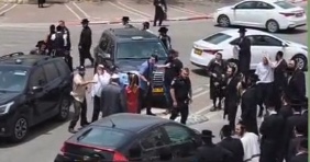 Neturei Karta members assault National Security Minister Itamar Ben Gvir, Beit Shemesh, May 15th, 2025