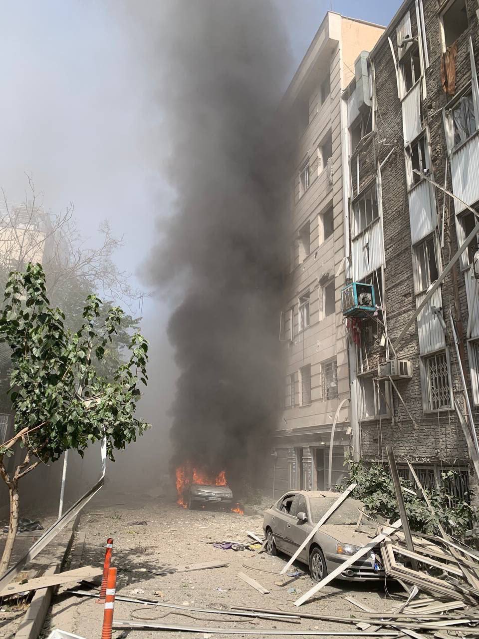 Nationwide Missile Barrage Hits Israel as Tehran Burns: Direct Strike on Synagogue, No Casualties Reported