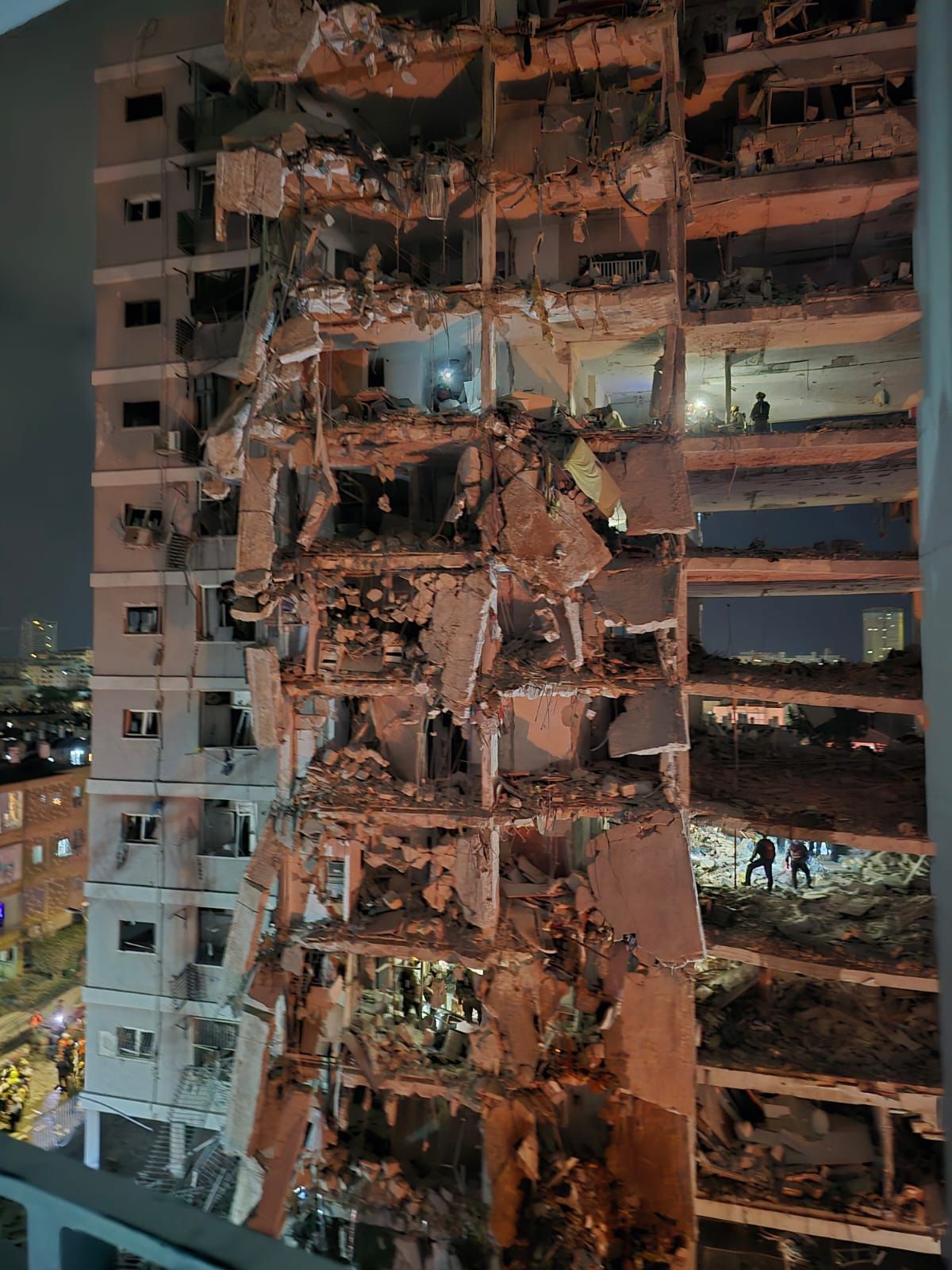 3 Killed, Over 100 Injured in Iranian Missile Strikes on Central and Southern Israel