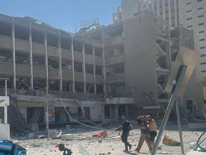 Brutal Footage: Iran Strikes Israeli Civilians — Direct Hit Injures 20