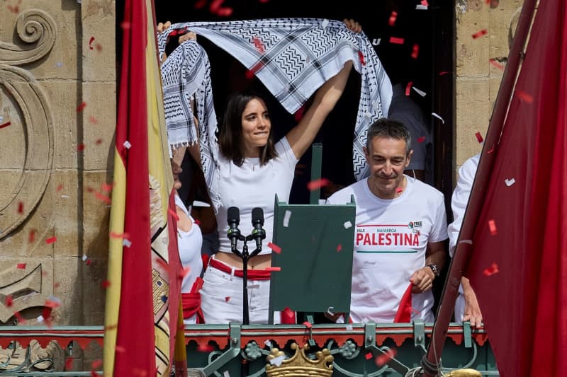 Pro-Palestinian Activists Hijack Opening of Spain’s San Fermín Festival | WATCH