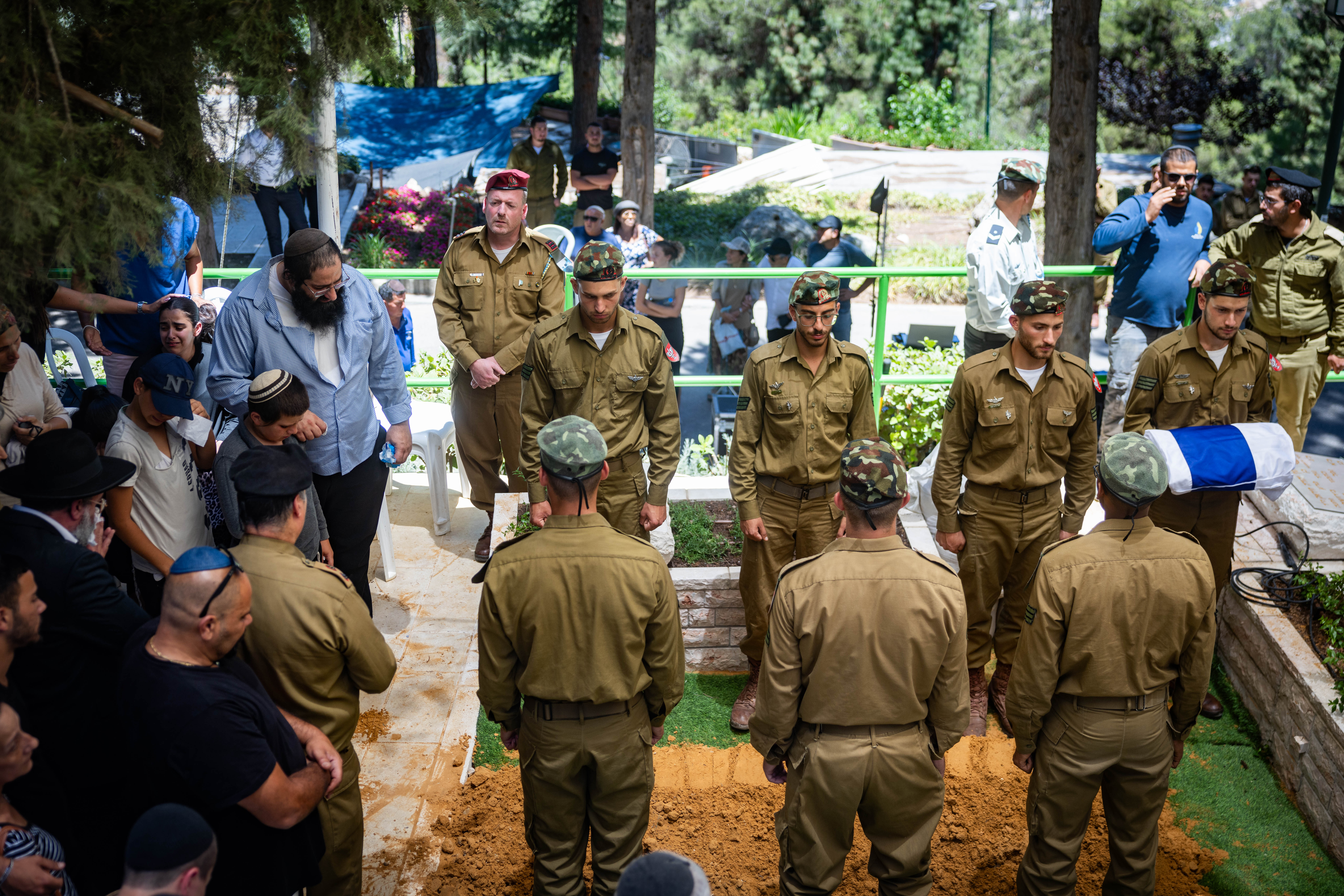 Fallen soldier Moshe Nissim Frech is laid to rest | WATCH