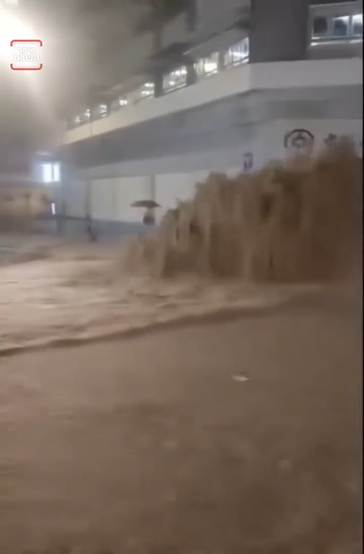 Summer storms slam Hong Kong, August 2025