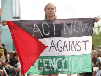 Model with Palestinian flag at Copenhagen runway show