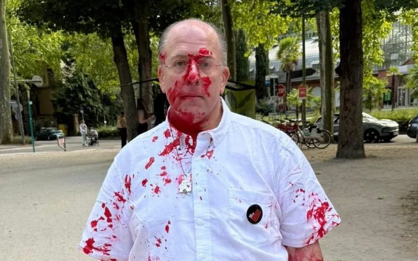 Jewish activist Sacha Stawski who was attacked for hanging up hostage posters