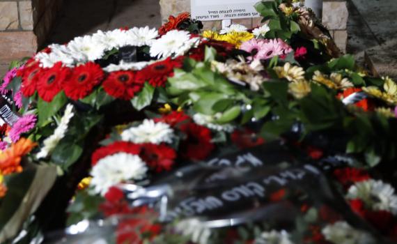 Military grave, illustration 