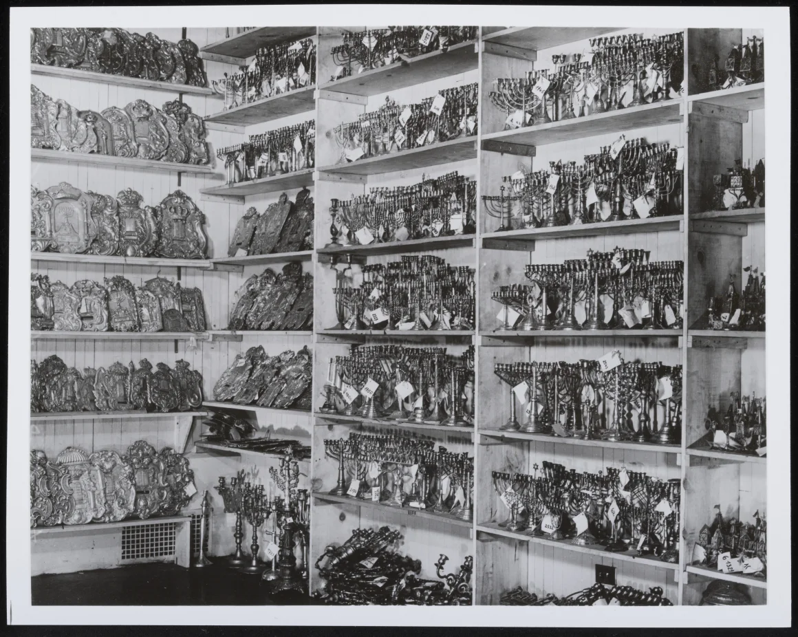 Items stolen from Jewish houses during the World War 2 