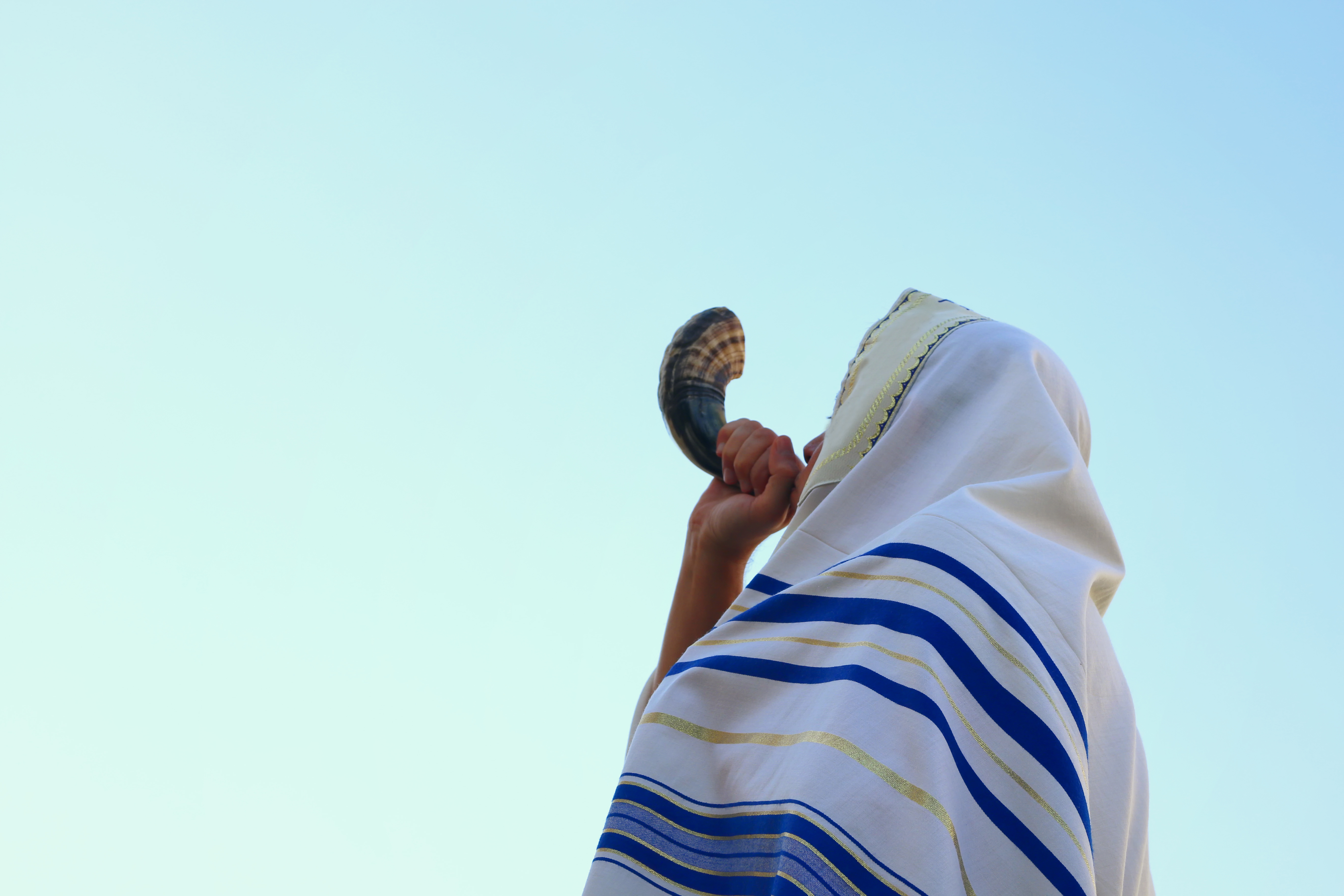 Blowing the Shofar
