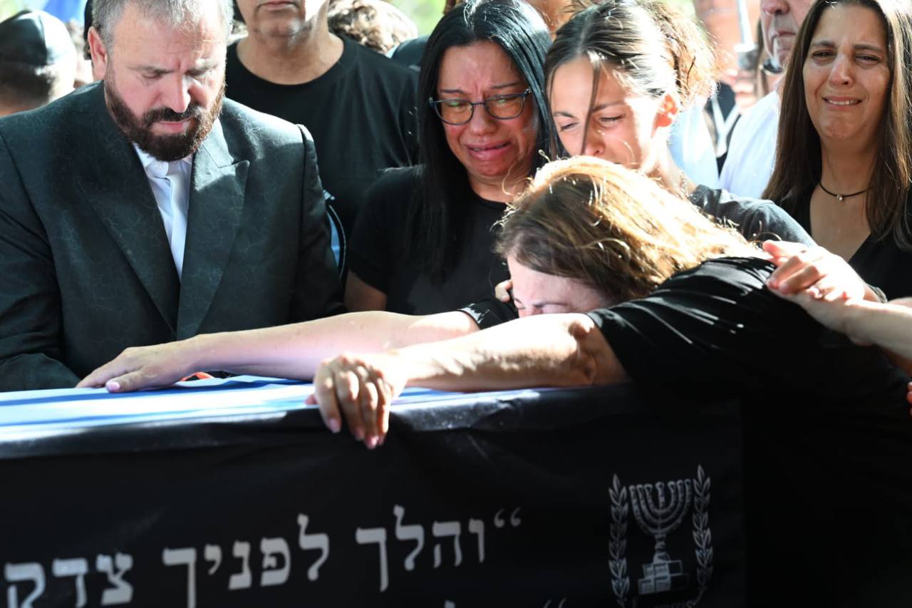 Idan Shtivi's mother bids him a final farewell