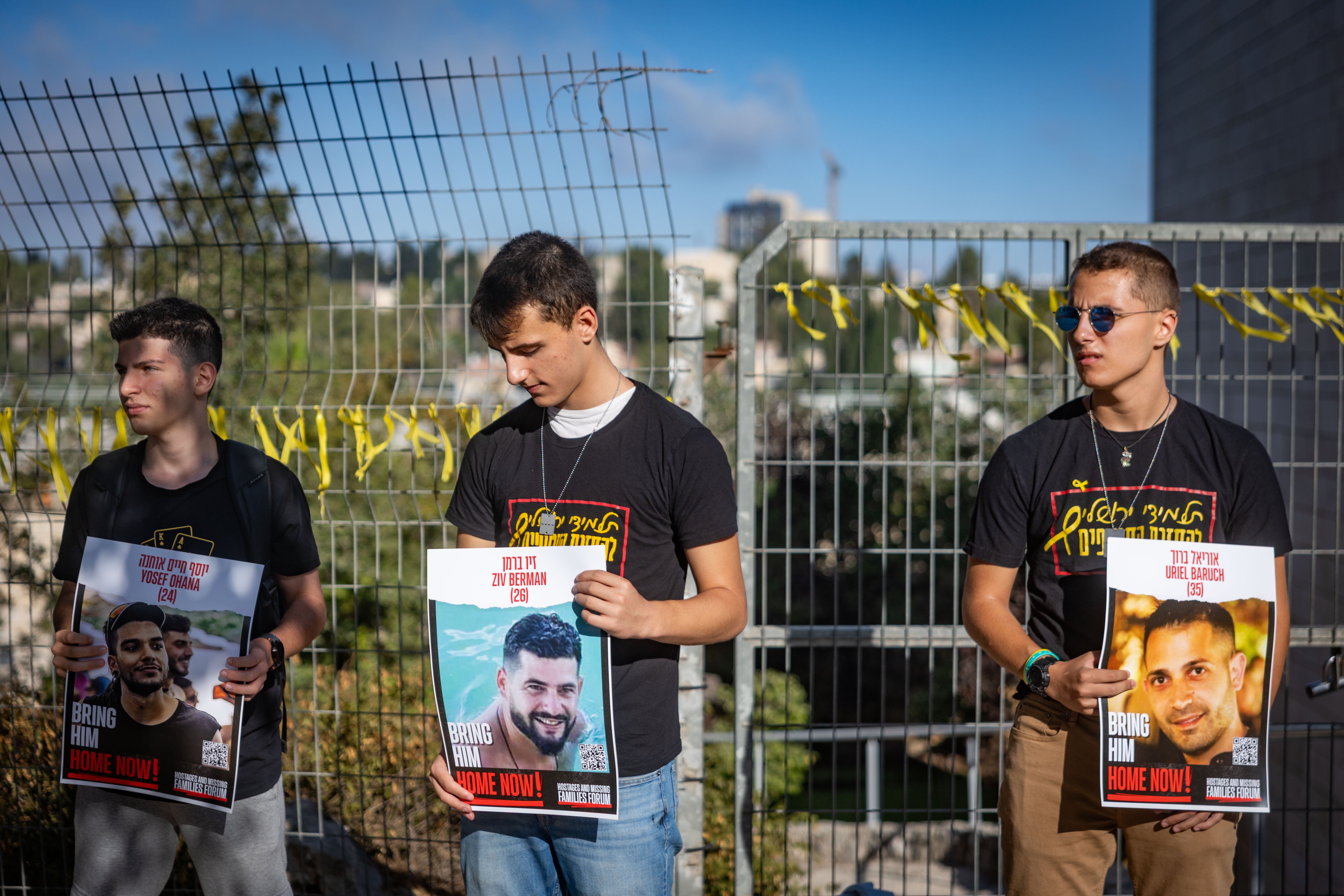 Israeli students protest outside their school in Jerusalem, calling for the release of hostages held in Gaza, September 1, 2025.