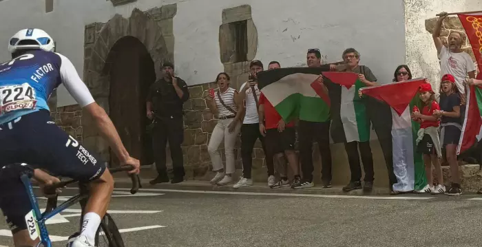 Israeli Cycling Team Facing Protesters