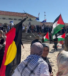 Pro-Palestine Sea Protest Ignites Violent Clashes on Sydney's Bondi Beach | WATCH