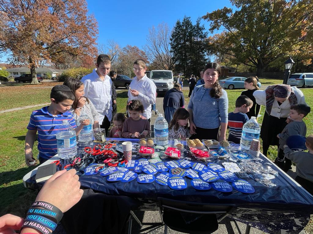 Just Do Mitzvot corner