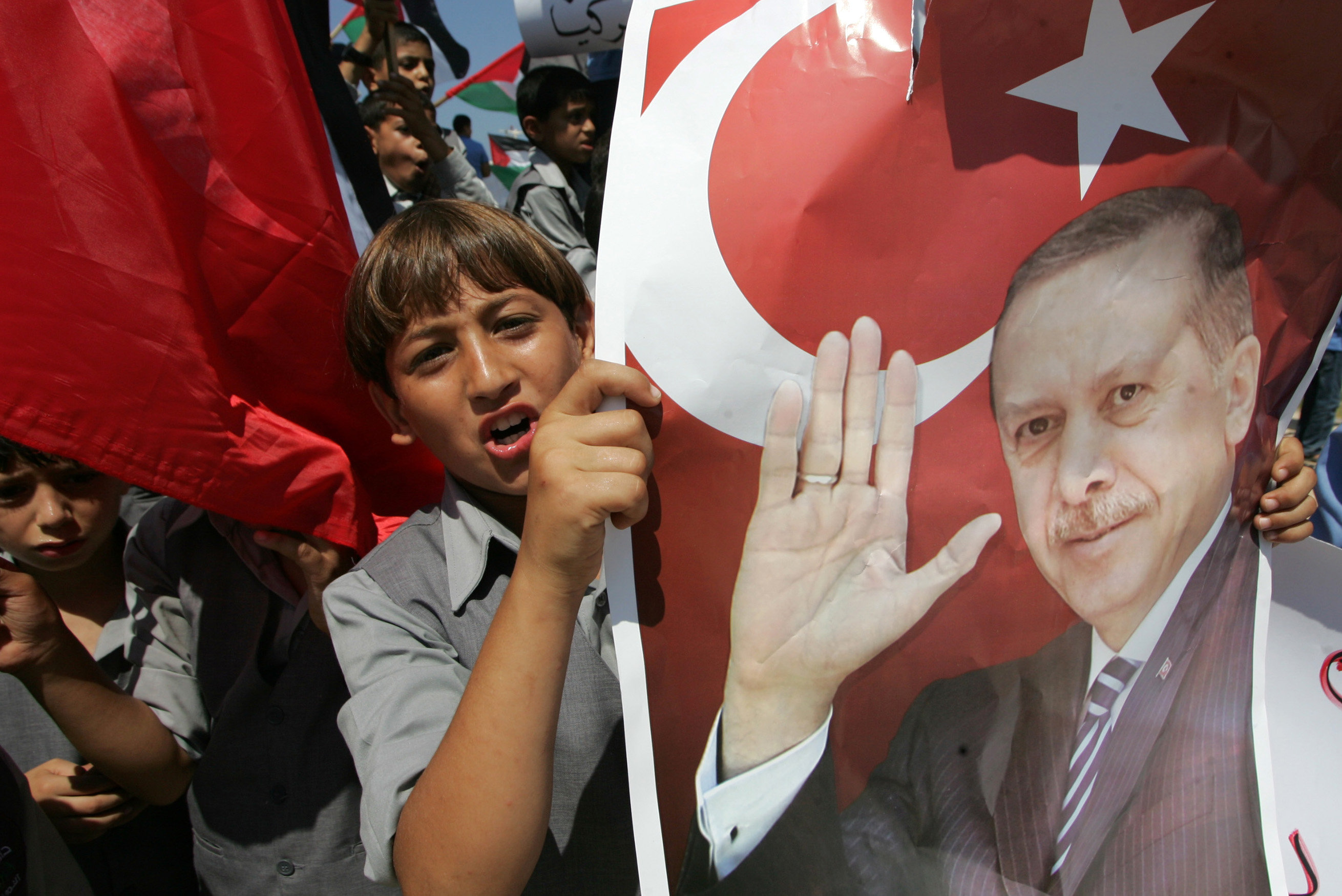 Erdogan joins Trump and backs up 21-point plan