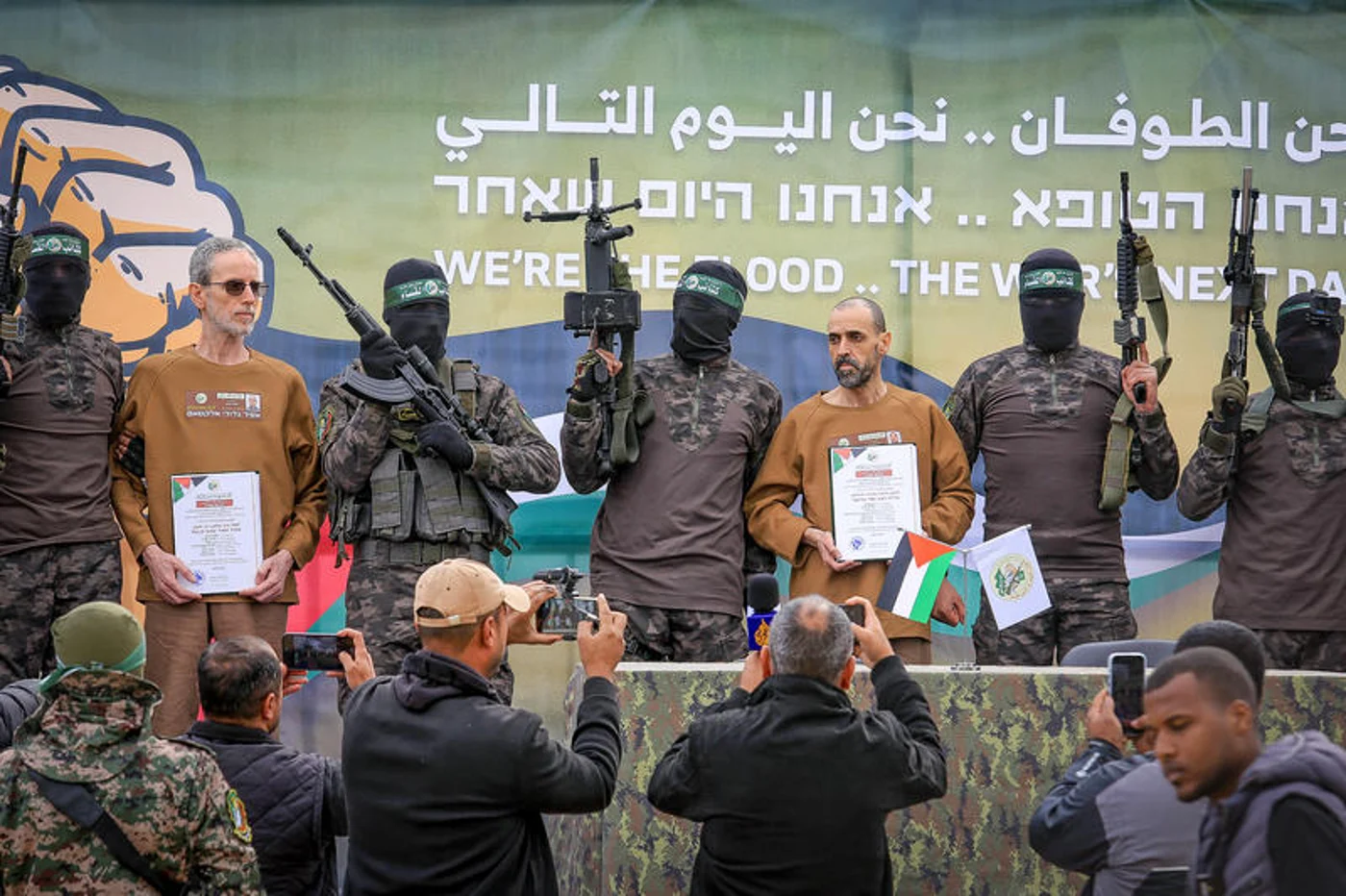 Hamas releases Israeli hostages