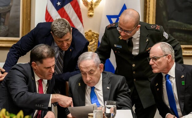 Netanyahu during negotiations in the White House