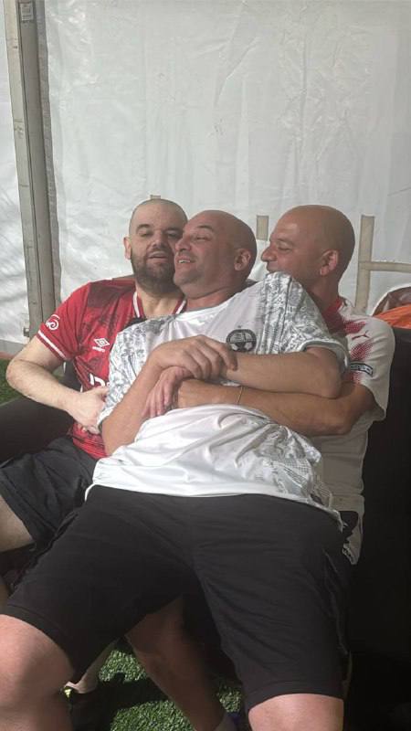 Horn brothers are back together