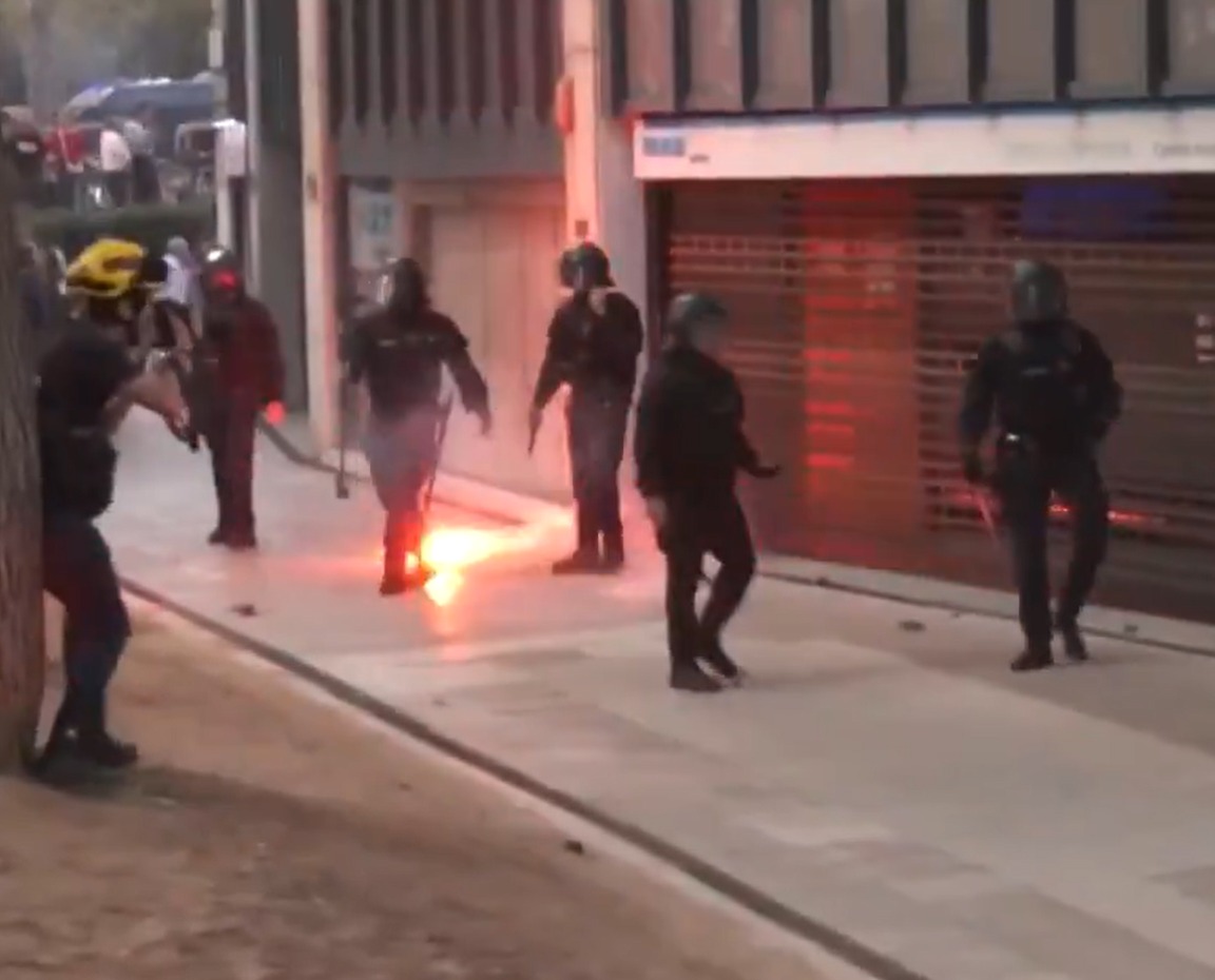 Riots in Barcelona change into vandalism and violence