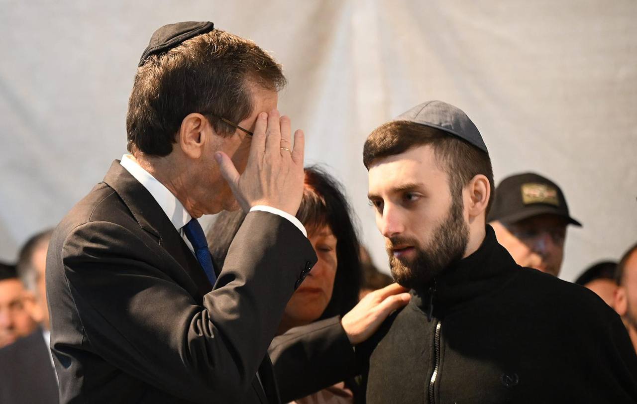 President Herzog salutes Matan Angrest