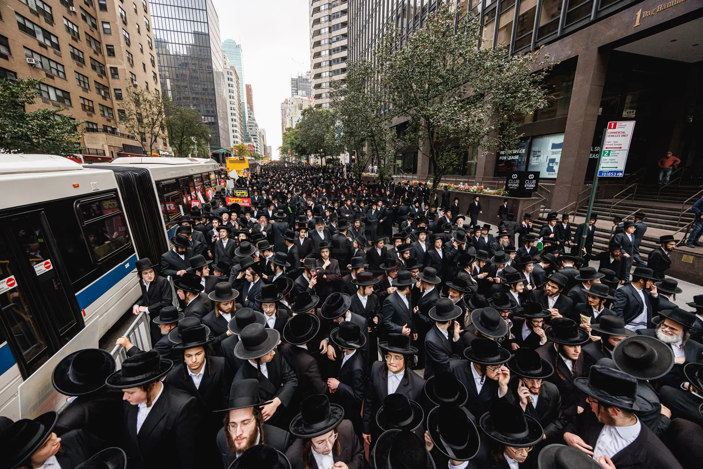 Photo: Achim LeAntschevsky – Avromi Blum – D.H. Karm – Isaac Y. – Y. Stein