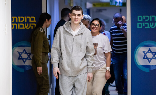 Former Hostage Maxim Harkin released from captivity