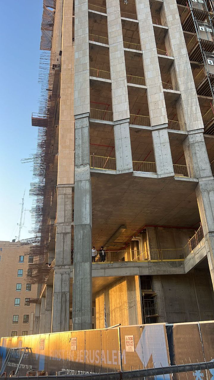 Horrific Tragedy: 20 Year Old Man Dies after Falling at Haredi Rally