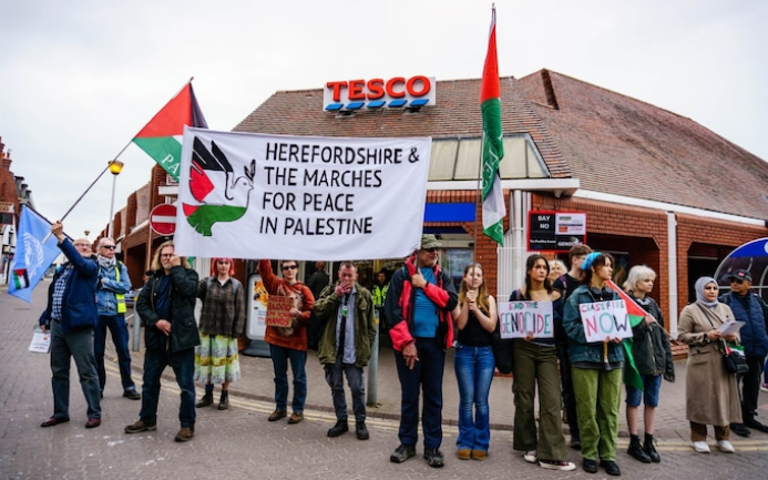 Tesco Under Siege: BDS Bullies Demand Supermarket Reward Worker Who Refused to Handle Israeli Produce